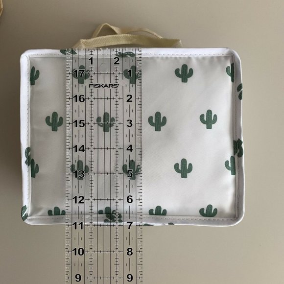 NEW Lunch Box Cactus Print All over White Green Zipper Closure One Compartment - Picture 5 of 7